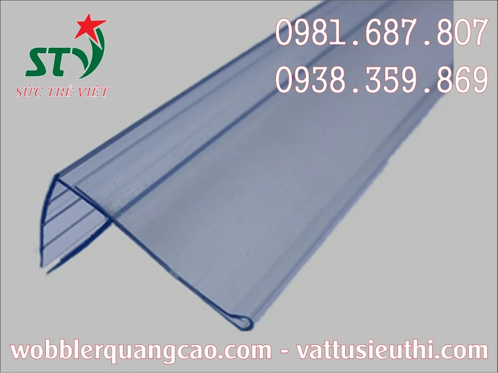 Thanh nẹp nhựa N06 sau khi gài vào mép kệ